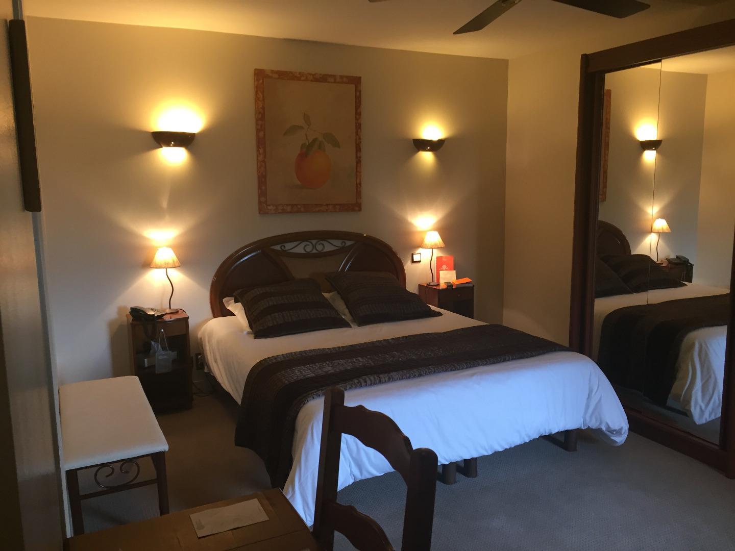 Auberge Du Cheval Blanc - Teritoria Selles-Saint-Denis Eksteriør billede