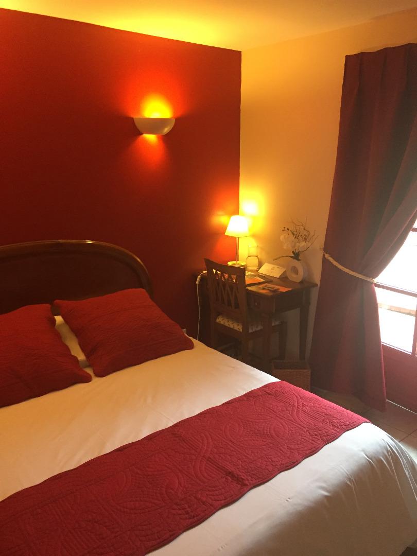 Auberge Du Cheval Blanc - Teritoria Selles-Saint-Denis Eksteriør billede