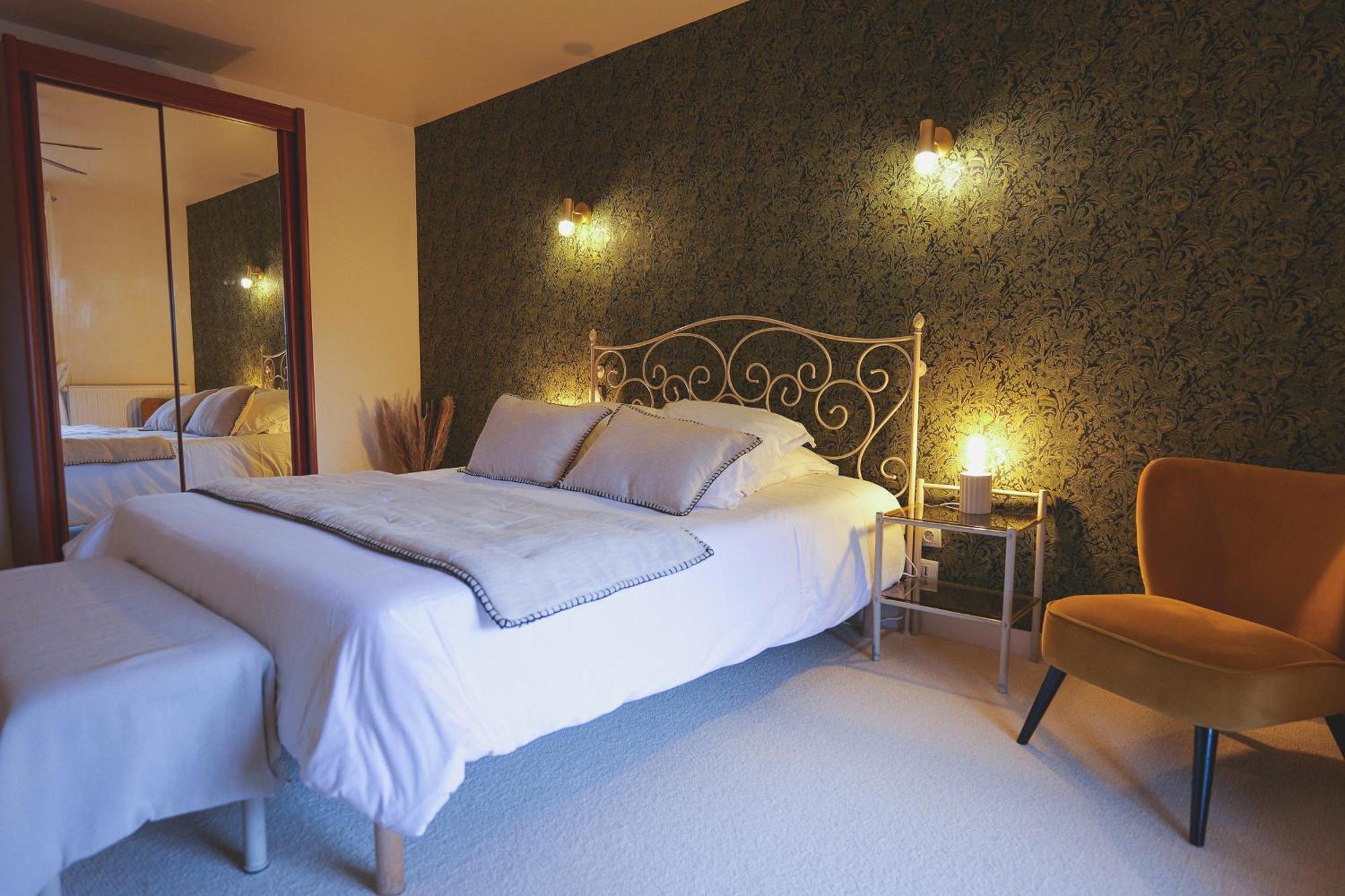 Auberge Du Cheval Blanc - Teritoria Selles-Saint-Denis Eksteriør billede