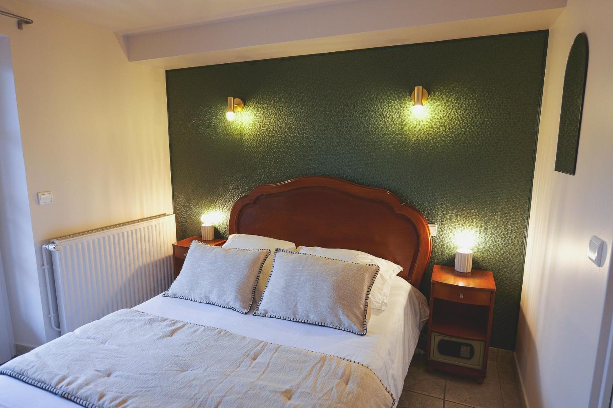 Auberge Du Cheval Blanc - Teritoria Selles-Saint-Denis Eksteriør billede